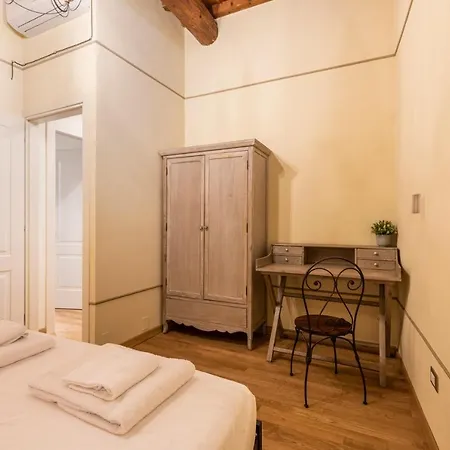 Botticelli By Mmega شقة